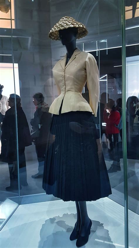 the bar suit dior|christian dior bar jacket history.